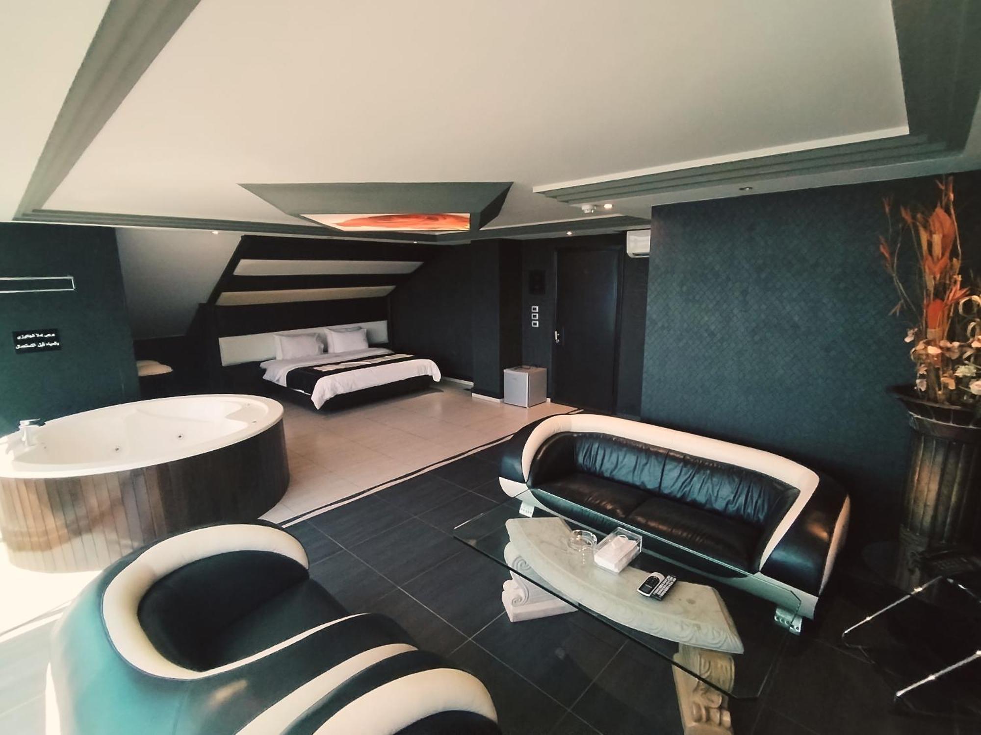 Dolls Hotel By Eurostars (Adults Only) Jounieh Esterno foto