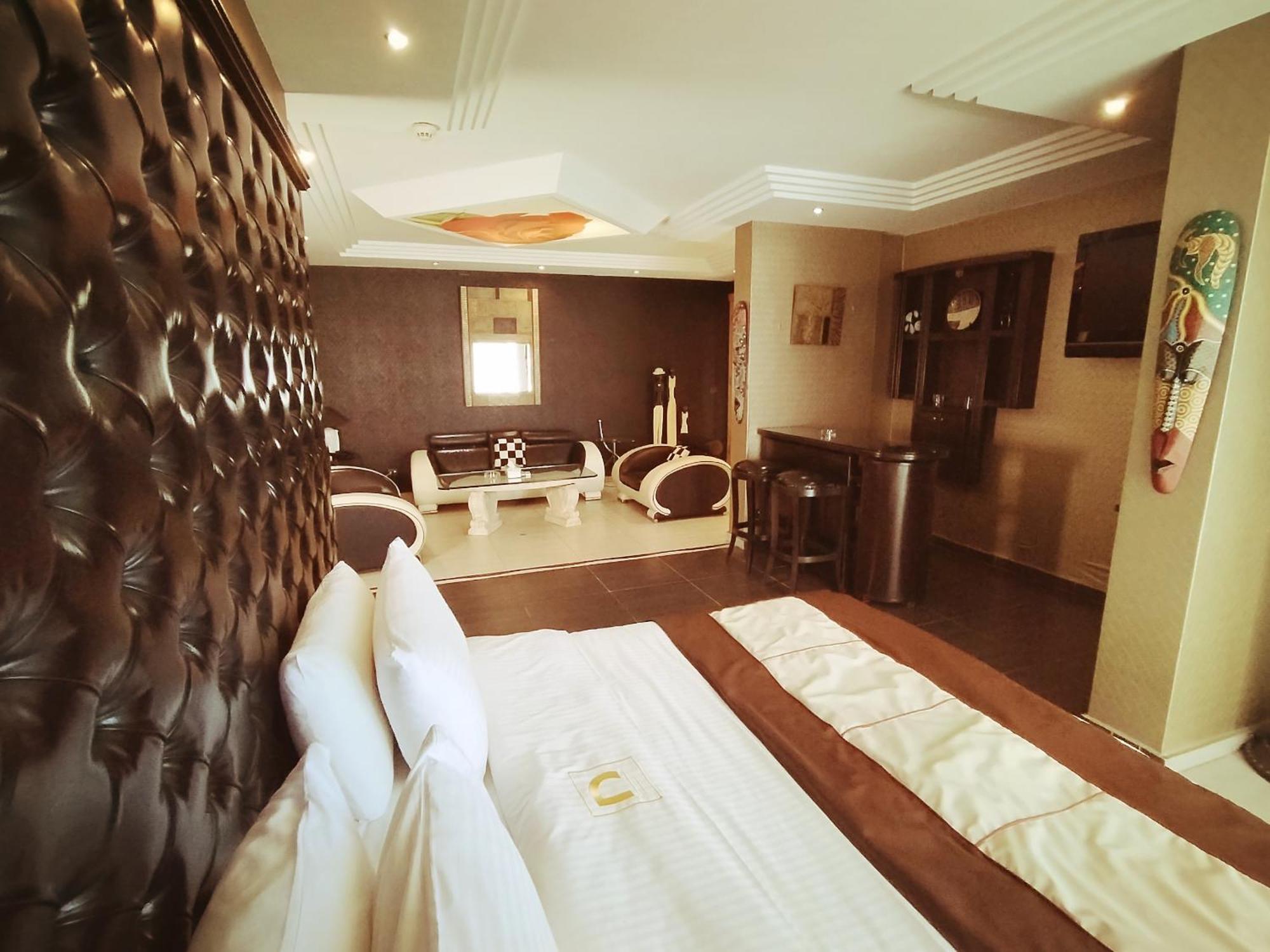 Dolls Hotel By Eurostars (Adults Only) Jounieh Esterno foto